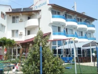 Dolphin Family Hotel 