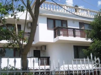 Guest House Yanina 