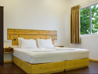 Royal Pearl Inn