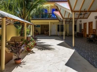 Relax Residence Thoddoo Maldives 