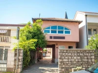 Guesthouse Stari Grad 3*