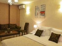 Hotel Jet Set 3*