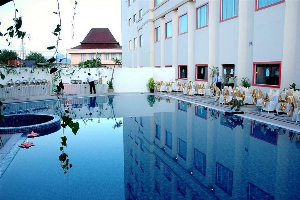 Hotel Grand Tiga Mustika 