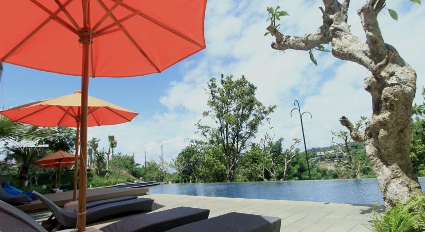 Clove Garden Hotel & Residence 