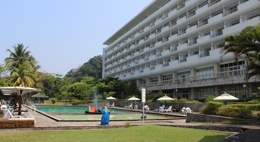 Inna Samudra Beach Hotel 