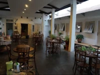 Dhaup Guest House 