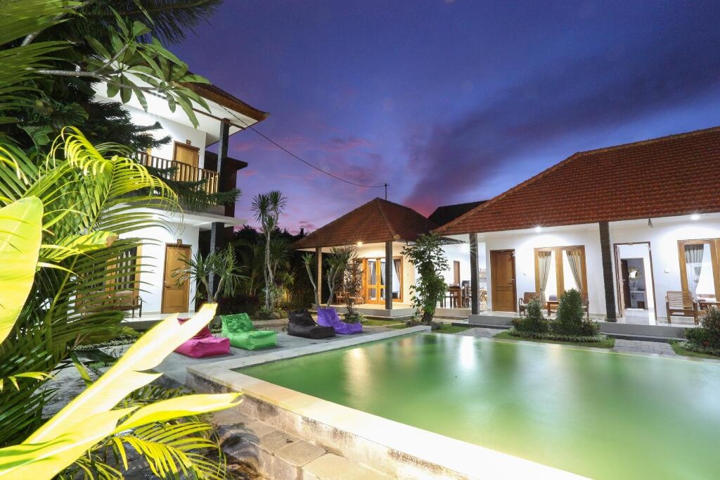 Green Papaya House 
