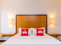 ZenRooms Kuta Beach Poppies Lane 