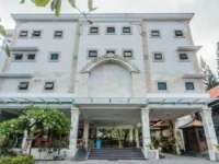 ZenRooms Kuta Dewi Sartika 