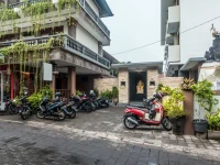 ZenRooms Kuta Poppies Lane 