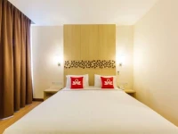 ZenRooms Kuta Tuban Suites 