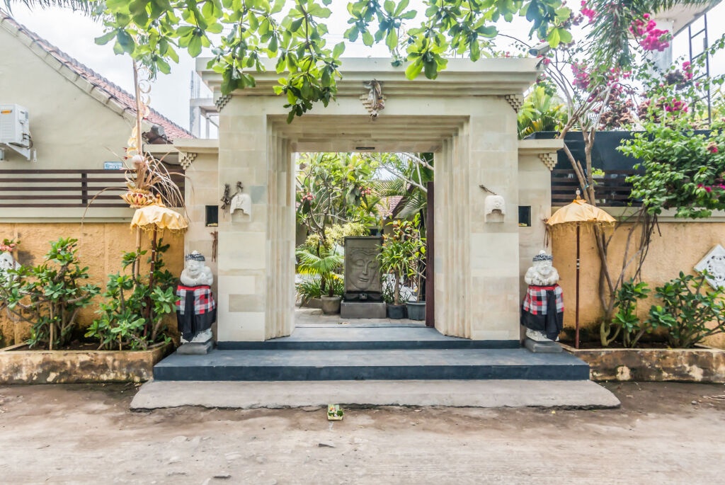 ZenRooms Legian Nakula 1 