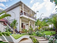 Nyuh Gading Home Stay 