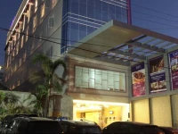 LARIZ Wthree Lagaligo Makassar 