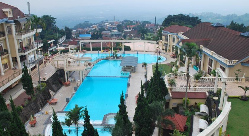 Tretes Raya Hotel & Resort 