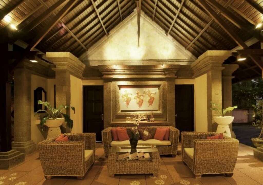 Puri Mesari Suites 