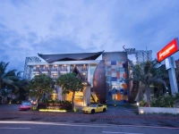 Sense Sunset Hotel Seminyak 3*