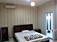 Crystal Guesthouse 