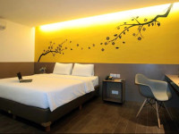 Yellow Bee Hotel Tangerang