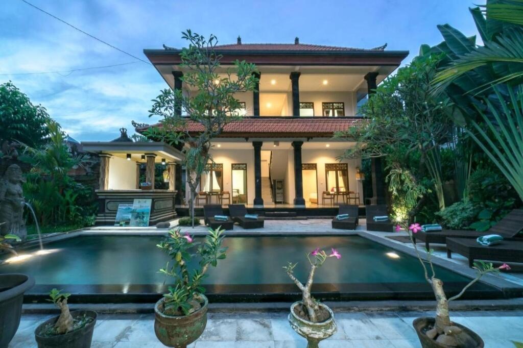 Esty House 