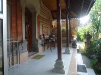 Shindu Home Stay 