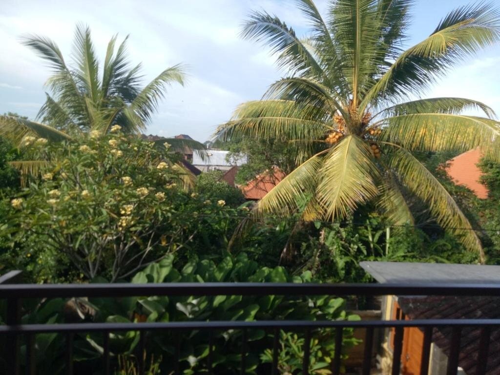 Suryadina Guest House 