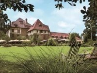 Hostellerie La Butte aux Bois 4*