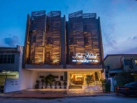 Ink Hotel 3*