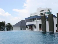 Gurney Residence 4*