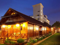 The Settlement Hotel