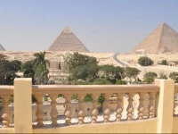 Great Pyramid Inn 