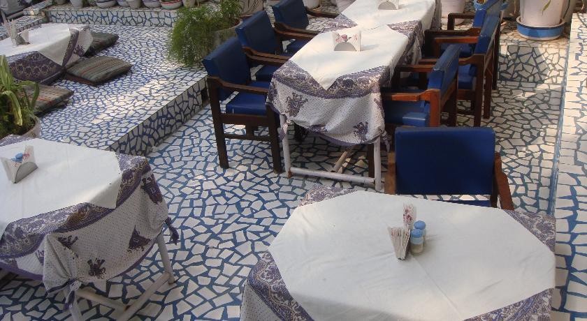 Maya Hotel & Restaurant 
