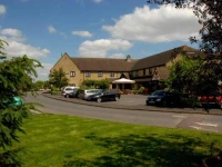 Abingdon Four Pillars Hotel 3*