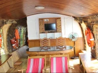 The Dreamnext Houseboat 