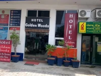 Hotel Golden Woods 