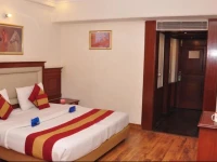 OYO Premium Rialto Chowk 