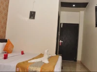 OYO Rooms Sangam Cinema 