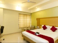 OYO Rooms Majestic Gandhinagar 