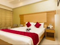 OYO Premium Majestic Gandhinagar 