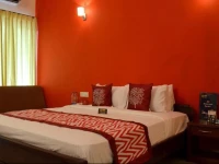 OYO Premium Morjim Beach Road 
