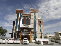 Hotel Saffron Leaf