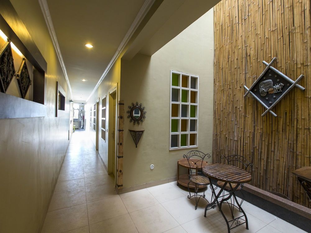 OYO Rooms Aatish Market 