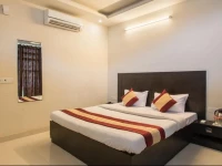 OYO Rooms Jan Path Nirman Nagar 