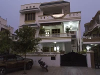 Monsoon Holiday Home 