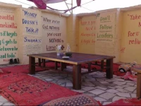 Dylan Cafe & Guest House 