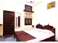Vista Rooms at Shiv Mandir Road 