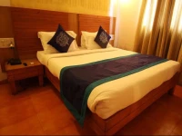 OYO Premium Sector 25 