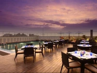 Mahagun Sarovar Portico Suites 