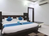FabHotel Cyber Park 