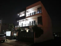 OYO Rooms Huda City Centre Market District 